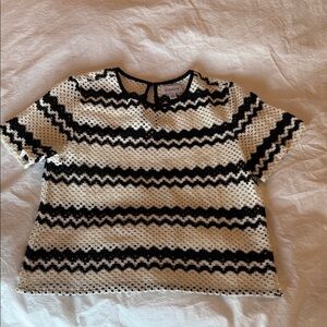Evereve Black and White Short Sleeve Top